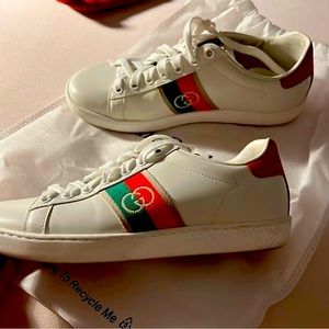 Authentic GUCCI White And Red Leather.